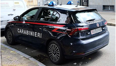Accoltella l'uomo che le sfregiò il volto tre anni prima, 31enne di Chivasso arrestata per tentato omicidio
