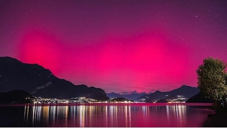 L'aurora boreale a Milano e in Lombardia: il cielo si tinge di rosso e di viola. «La causa? L'intensa attività solare»