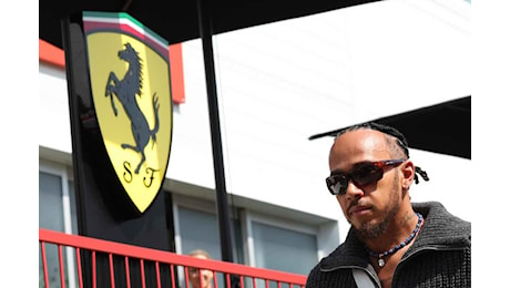 Hamilton è già spacciato in Ferrari? Arriva la sentenza dall’ex boss della F1 che gela i tifosi