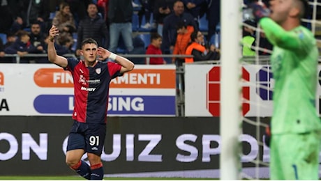 Cagliari-Verona 1-0: decide il gol di Piccoli, gialloblù in crisi