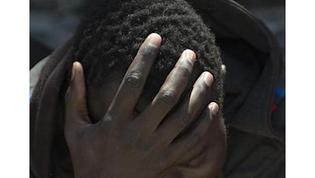 Migranti, naufraga barcone al largo della Tunisia: 2 morti, uno è un bimbo di 5 anni