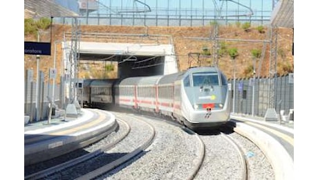 Treni, traffico in tilt in Liguria: guasti, ritardi e rischio cancellazioni