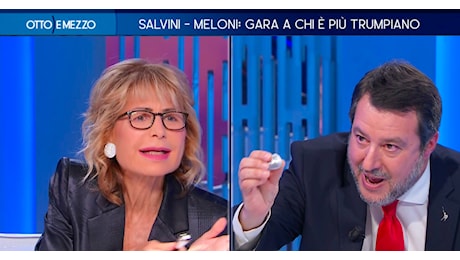 Scontro Gruber-Salvini. “La smetta con le fake news”. “Le ho portato i Baci Perugina, peace and love”. E Santoro ironizza: “A me niente bacio?”