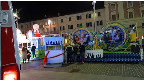 Incidente sulla giostra a Ancona: gravissima una ragazza di 27 anni, l'orrore davanti a passanti e bambini