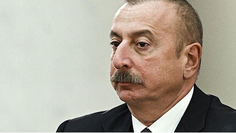 Azerbaigian, presidente Aliyev: aereo è stato abbattuto dalla Russia ma non di proposito