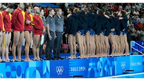 Pallanuoto, ltalia squalificata per 6 mesi: il Settebello punito per la protesta alle Olimpiadi di Parigi