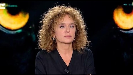 Valeria Golino a Belve: Il mio sedere non è più quello di una volta. Ho provato tante droghe, le psichedeliche le più interessanti