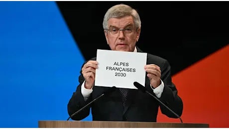 Olimpiadi invernali 2030 assegnate alle Alpi francesi: l'annuncio di Thomas Bach, presidente del Cio