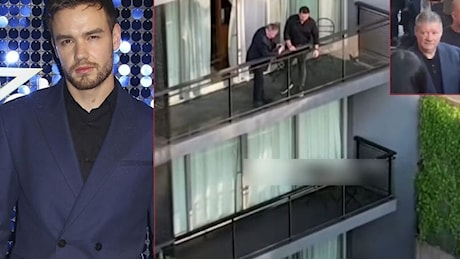 Liam Payne, il padre arriva nell'hotel in cui è morto il figlio: il video dall'Argentina