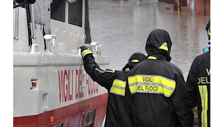 Maltempo a Foggia, morto vigile del fuoco Antonio Ciccorelli: travolto dall'acqua per salvare altre vite