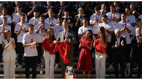 Euro2024, la Spagna festeggiata a Madrid. Il sitema funziona: club leader nelle Coppe, stadi nuovi, ricambio di talenti