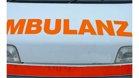 Foggia, auto contro ambulanza: un morto e cinque feriti