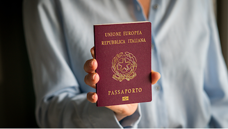 Vibo, ora la richiesta del passaporto sarà possibile anche negli uffici postali: ecco quali