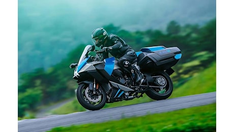 Kawasaki rivoluziona il mercato con la prima moto a idrogeno: design futuristico ed inaudita potenza