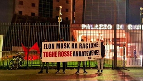 “Musk ha ragione, toghe rosse andatevene”: striscioni dei Patrioti neofascisti sui tribunali toscani