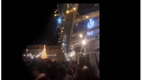 Lauria, giovani in piazza festeggiano il Natale con il saluto fascista a suon di Faccetta nera