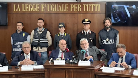 Mafia garganica, arrestati 39 affiliati del clan Li Bergolis: «Minorenni reclutati e formati. Anche la 'ndrangheta era a loro disposizione»