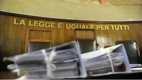 Magistrati attaccati sull’immigrazione, la difesa delle toghe in pensione: col centrodestra “deriva autoritaria” e Costituzione “stravolta”