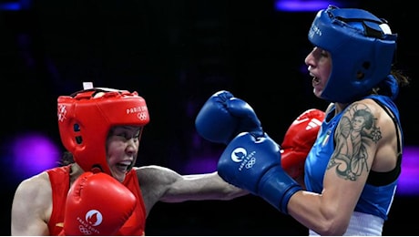 Irma Testa eliminata alle Olimpiadi da favorita: lei in lacrime, pugilato italiano sotto choc