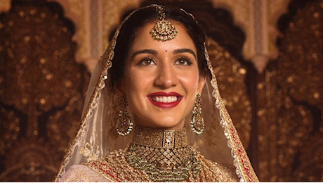 Il matrimonio Ambani finalmente è realtà: tutti i vestiti da sposa di Radhika Merchant alle sue nozze reali