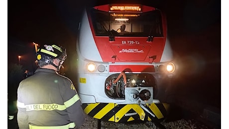 Investito dal Malpensa Express a Rescaldina: morto 38enne di Busto. Disagi sulla linea