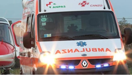 Dosolo, 53 enne accoltella la ex compagna lungo la strada: la vittima salvata da un equipaggio della Croce Rossa e da un camionista