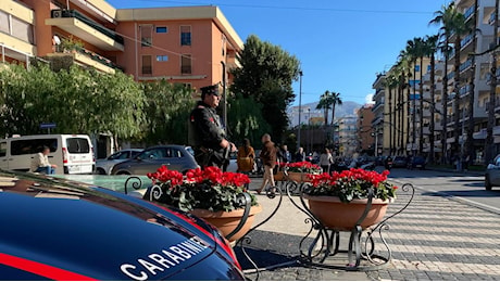 Sorrento, massacrato dal branco. La madre: “Picchiato nell’indifferenza. Giovani senza valori”