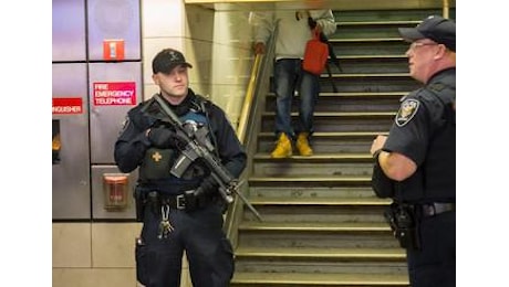 Usa, donna bruciata viva sulla metro di New York