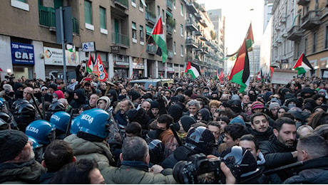 Corteo pro Palestina a Milano, denunciato per istigazione a delinquere il presidente dei palestinesi in Italia