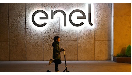 Enel perde ancora quota, per analisti piano industriale prudente