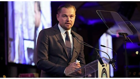 Paga 7 mila euro per incontrare Leonardo Di Caprio: 48enne truffata sui social