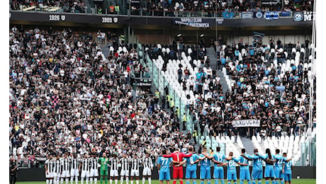 Juventus-Napoli, insulto a Schillaci dal settore ospiti durante il minuto di silenzio|Serie A