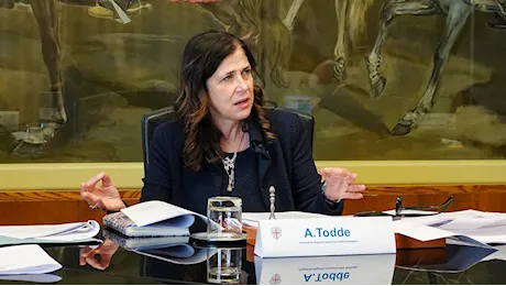 Todde dichiarata decaduta, i giuristi: «Il Consiglio dovrà limitarsi a una presa d’atto, non è un peccato veniale»