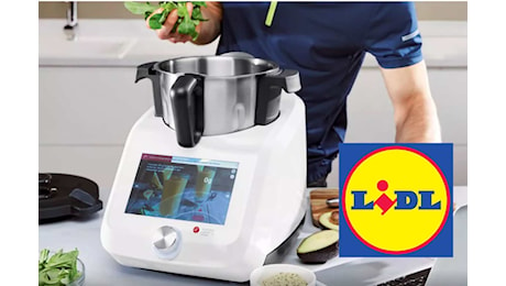 Torna il robot da cucina della Lidl a un prezzo stracciato: c'è già la fila per acquistare il Monsieur Cuisine Smart