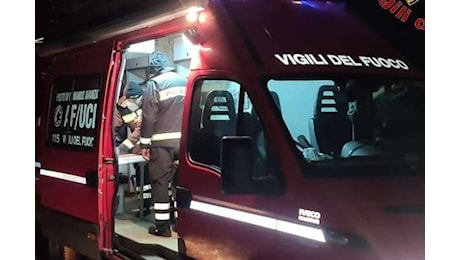 Crolla palazzina a Sessa Aurunca, 4 estratti da macerie: si cercano dispersi