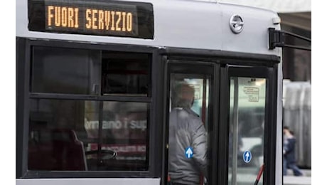 Sciopero generale 29 novembre, dai trasporti alla scuola. Salvi i treni. Ecco i settori a rischio