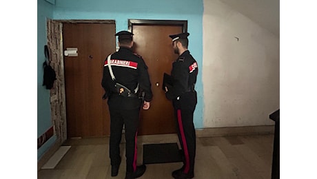 Maltratta, minaccia e violenta la moglie, arrestato 35enne
