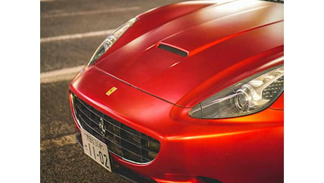 Al termine di una settimana da incubo per il Ftse Mib le azioni Ferrari svettano con un rialzo di oltre il 3%