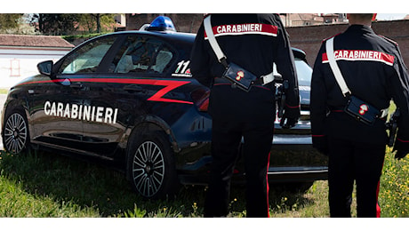 Finto venditore si spaccia per Carabiniere: denunciato