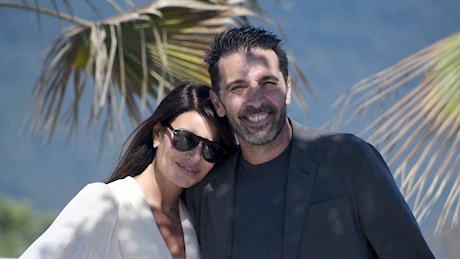 Gigi Buffon e Ilaria D’Amico, la festa di matrimonio in riva al mare: «Grazie a te, ho conosciuto il vero amore». Le foto