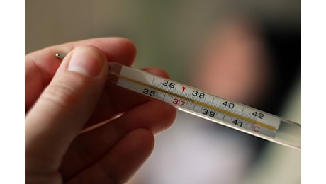 Influenza, record di contagi durante le feste: ecco quando è previsto il picco