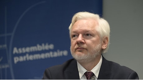 Assange: Il giornalismo non è un crimine. Quanto accaduto a me può accadere di nuovo