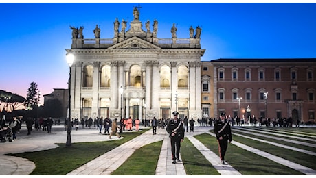 Giubileo, aperta la Porta Santa a San Giovanni in Laterano