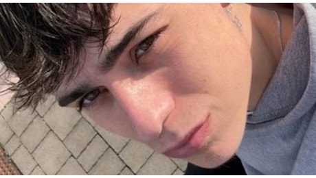 Alessandro Bortolami come sta: dopo 3 giorni fra la vita e la morte per le 6 coltellate ricevute all’esterno della discoteca Playa Loca lascia la terapia intensiva
