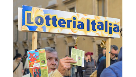 Lotteria Italia 2025, svelati i premi per numeri biglietti vincenti: come controllare