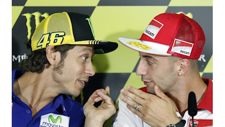 Andrea Iannone legge il messaggio inaspettato di Valentino Rossi: Ho detto sì senza neanche pensare