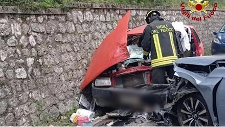 Ubriaco e fuori servizio si mette alla guida dell’auto di Google Street View e causa un violento scontro frontale: patente ritirata