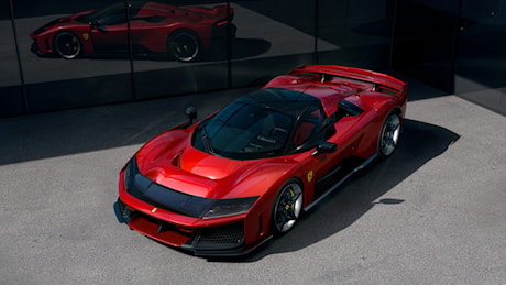 La Ferrari svela la nuova F80, è la sua auto più potente di sempre: quanto costa e cosa c'entrano F1 e WEC