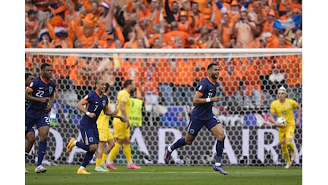 Europei calcio 2024: Gakpo lancia l'Olanda, Romania battuta 3-0