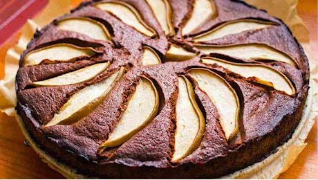 Scopri la Torta Cioccolato e Pere in Friggitrice ad Aria: Solo 20 Minuti per una Colazione da Sogno che Piacerà a Tutta la Famiglia!